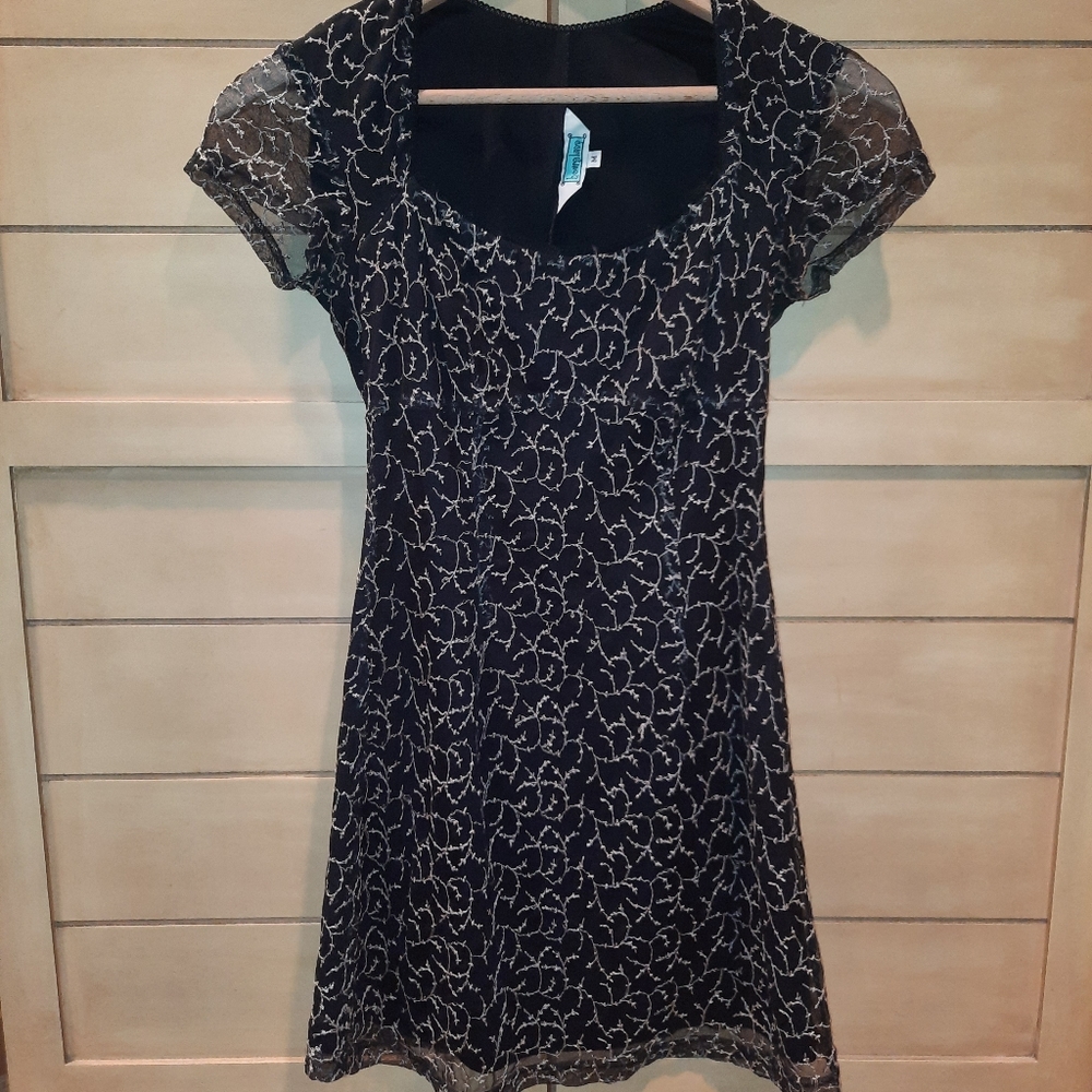 Hourglass Black and White night out evening dress